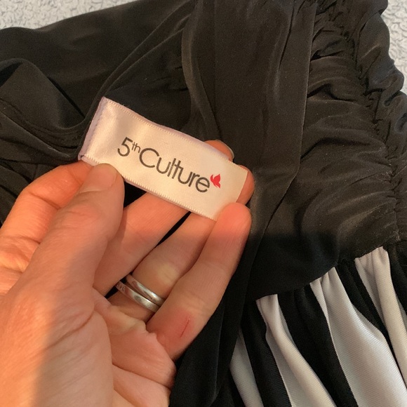 Long strapless dress size small - Picture 3 of 3